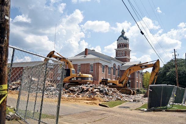 Photo: Courthouse Annex demolition