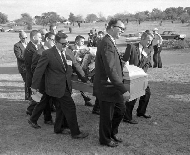 Ex-Associated Press writer recalls serving as Lee Harvey Oswald pallbearer