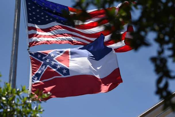 128-37: Mississippi votes to change flag