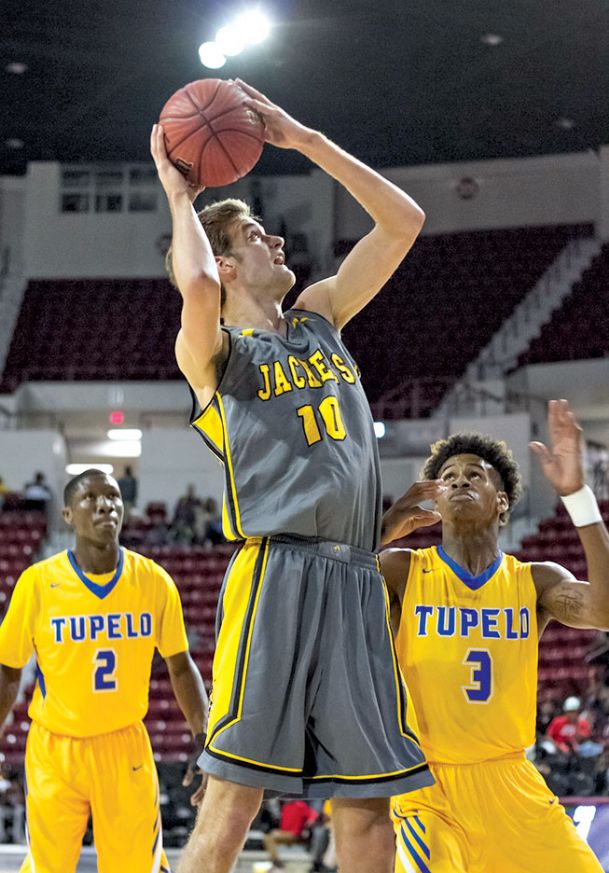 Defense pushes Starkville boys past Tupelo