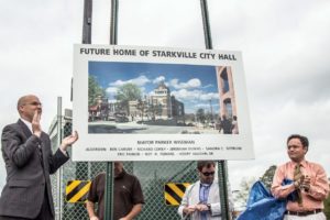 Officials unveil city hall design