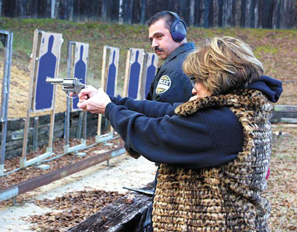 Pistol-packin’ mommas hone shooting skills in safety class