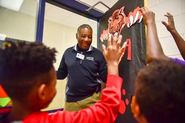 Yes, you can be a VIP: United Way and CMSD need you, as Volunteer Impact Partners