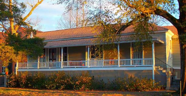 Ask Rufus: Ole Homestead: One of  Mississippi’s oldest raised cottages