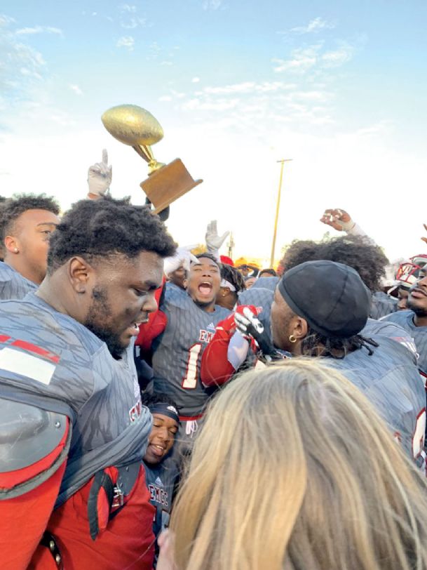 Laurel duo connect to lead No. 1 EMCC past No. 4 Jones College