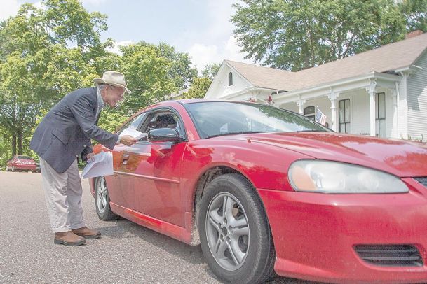 Southside residents oppose plan to close rail crossings