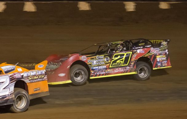 Moyer, Jr. wins at Bullring for first time