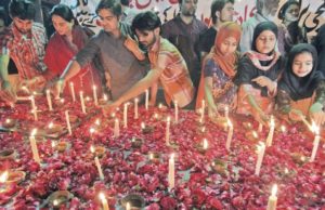 Pakistan mourns for victims of deadly Taliban church attacks