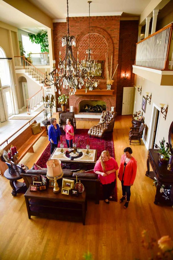 Columbus mansion opens doors for Girlchoir home tour