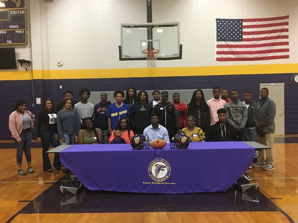 Columbus High defensive end Mario Martin graduates mid-year, signs to Copiah-Lincoln CC