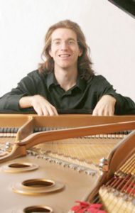 Acclaimed pianist on stage in Columbus Monday night