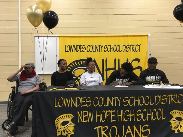 New Hope senior RL Mattix signs to play basketball at Northeast Mississippi Community College