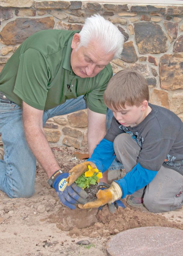 Southern Gardening: Tools make great Father’s Day gifts