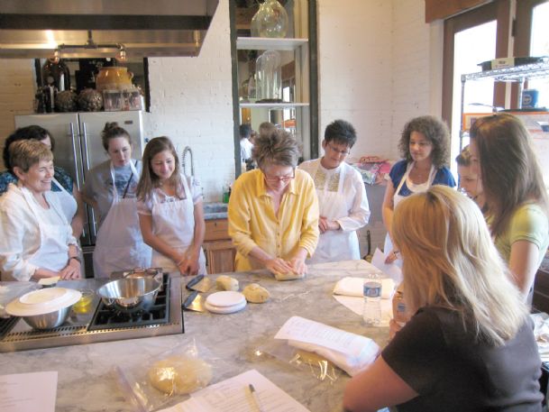 ‘Easter bread’: Veteran bread baker shares the art of making challah