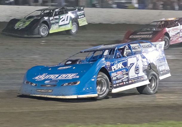 O’Neal earns first feature victory on Lucas Oil Dirt Series