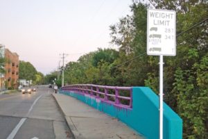 Painted University Drive bridge attracts citizens’ attention