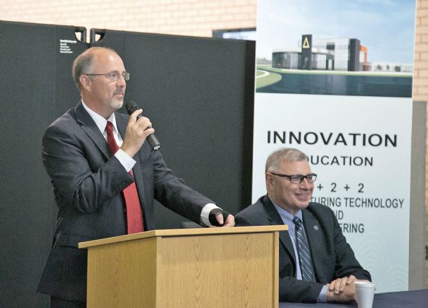 EMCC-MUW partnership provides baccalaureate pathway for manufacturing, engineering students