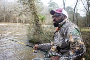 Keeping Noxubee Refuge clean: Volunteers, visitors pitch in to keep trash from piling up during shutdown