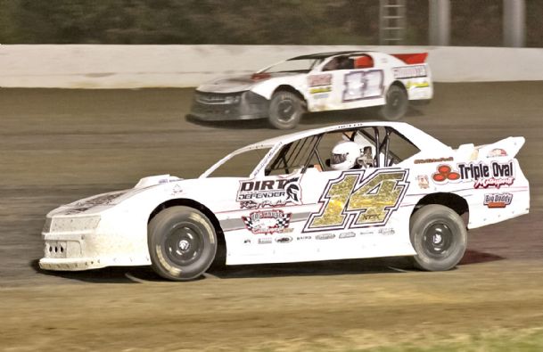 Hughes wins Late Model feature