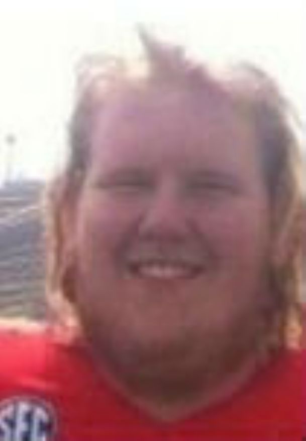 Ole Miss lineman dies in car wreck, arrangements announced