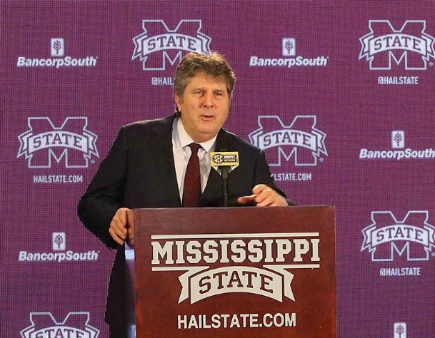 Linen suits, bulldogs and locker rooms: The best lines from Mike Leach’s introductory press conference at Mississippi State