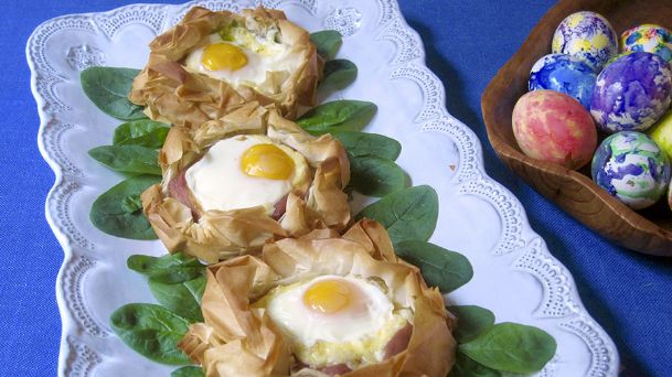 For brunch, bake your eggs in a pastry nest