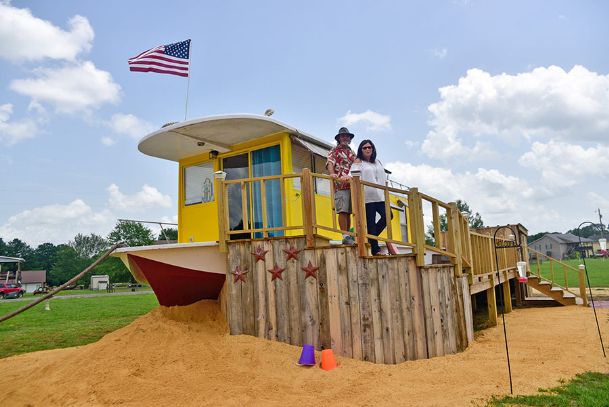 Ahoy there: ‘Beached’ and loving it in Lowndes County