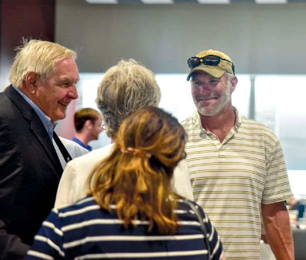 Favre speaks to boy scouts in Starkville