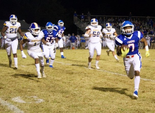 Shanklin cousins help Noxubee County outlast Booneville in Class 3A second round