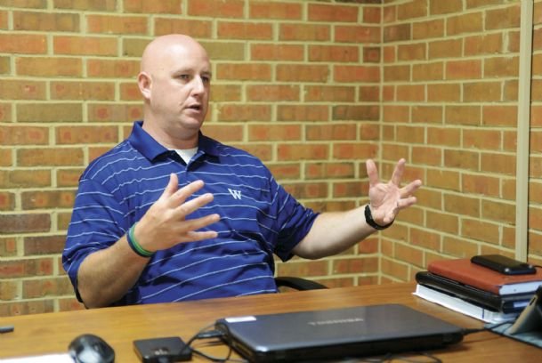 MUW, EMCC athletic directors say no cuts are coming as schools navigate pandemic