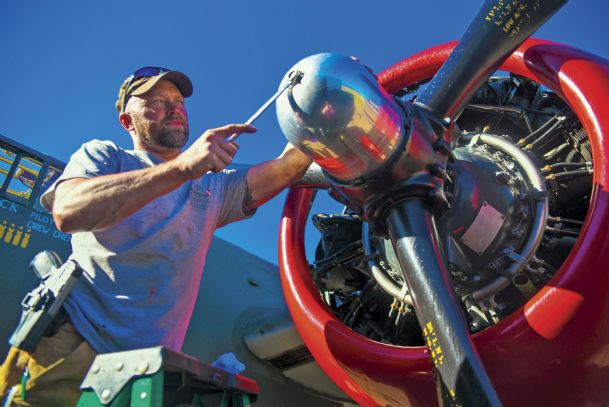 Mechanic duo keeps World War II planes flying at Columbus-Lowndes airport