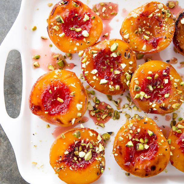 Amplify peaches’ flavor with this simple, warm dessert