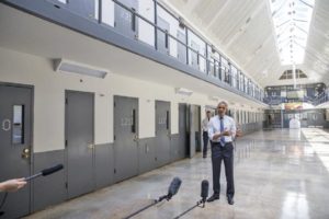 Obama visits prison to call for a fairer justice system