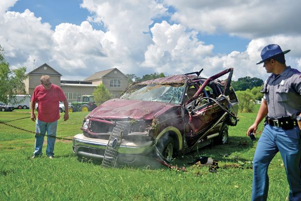 2 dead in Oktibbeha County car crash