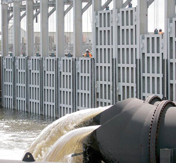 Big bill for levee upkeep comes to New Orleans