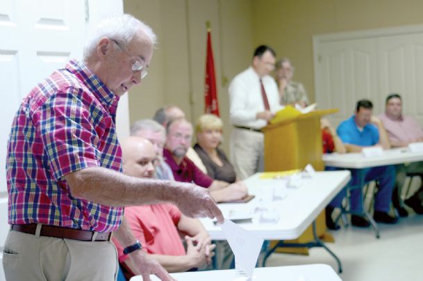 Caledonia candidates focus on annexation, traffic