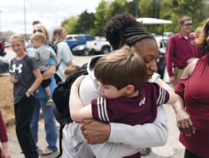 Photos: A hero’s welcome