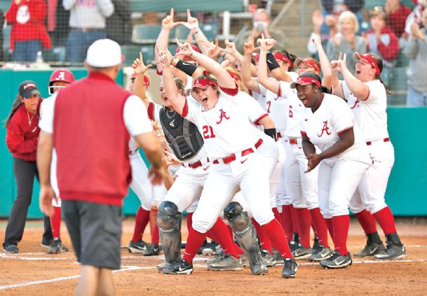 No. 15 Alabama softball team falls to No. 4 Florida