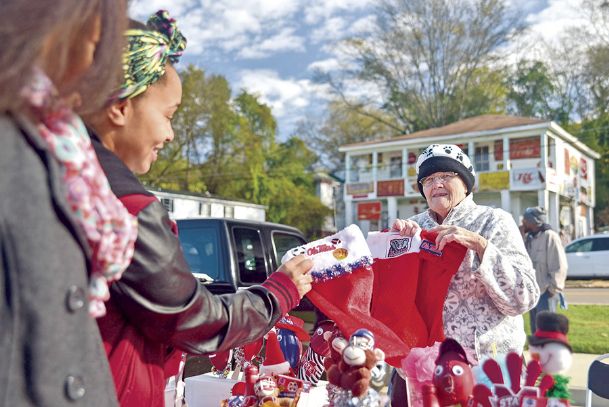 Holiday Farmers’ Market gears up for 10th anniversary Nov. 18