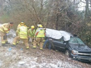 Roadway crashes, power outages reported while snow falls