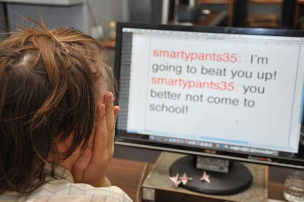 Poll: Young people say online meanness pervasive