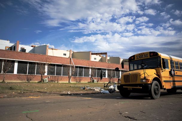 CMSD leaders pledge to repair Hunt campus