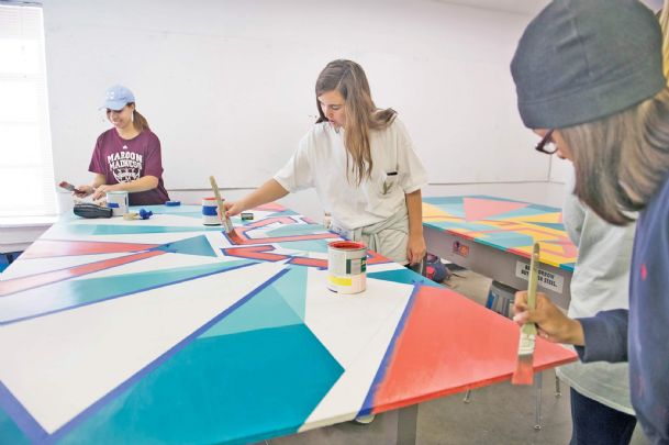 Barn quilt project connects art students with community