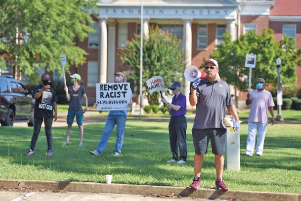 Supes consider final location of Confederate statue