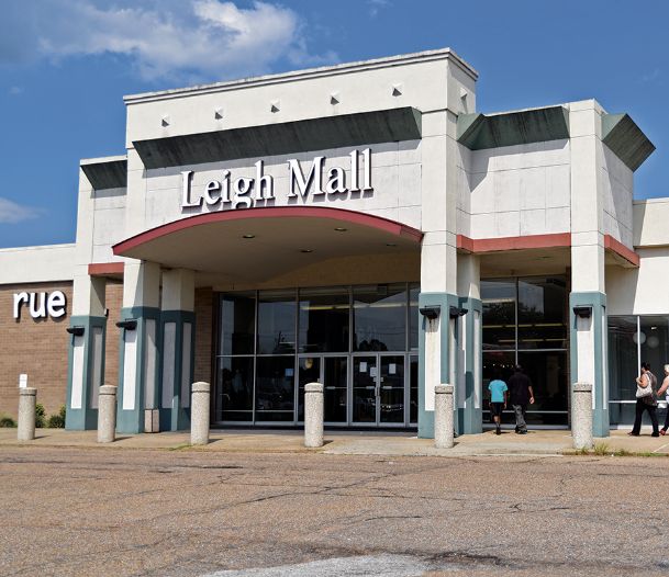 Leigh Mall up for auction after loan default