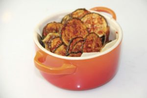 Kale chips, move over. Try making baked BBQ zucchini chips