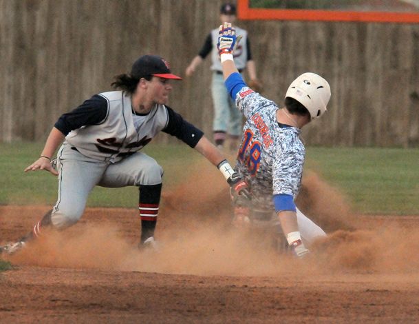 Starkville Academy keeps pace in district race with rout of Leake Academy