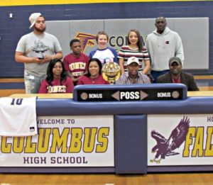 Smith signs with Jones Junior College