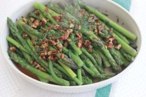 Dressing up spring asparagus with an easy brown butter sauce