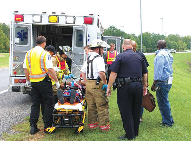 Pregnant Columbus woman in wreck near Highway 82